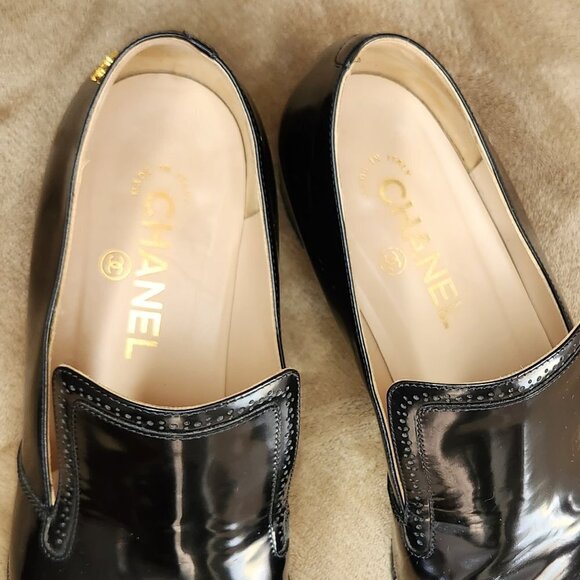 Chanel Black Pointed Toe Leather Loafers - Picture 7 of 12